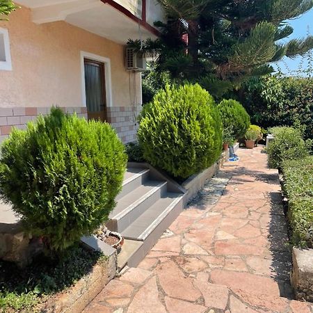 Elias Guest House Sarandë Exterior foto